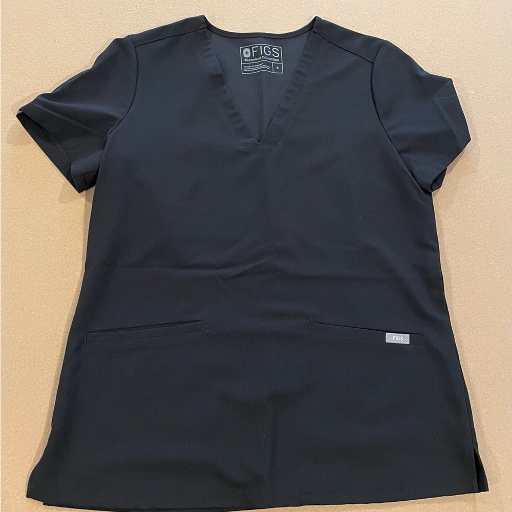 Figs Black Scrub Top Small